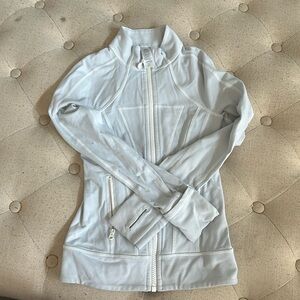 Ivivva girls white athletic jacket size 7